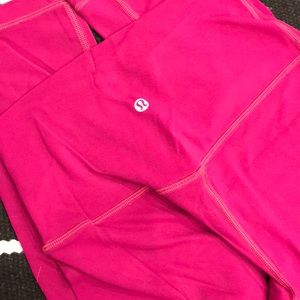 Lulu lemon magenta align capris